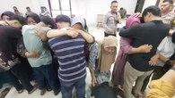 Momen Haru Puluhan Pelajar Terlibat Kerusuhan Jepara Menangis Dalam Dekapan Ibu