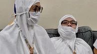 Kisah Haru Lilis, Impian Naik Haji Bersama Putri dengan Autisme Terwujud