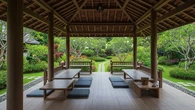 7 Inspirasi Pendopo Sederhana untuk Slow Living, Nyaman Sambil Menikmati Momen