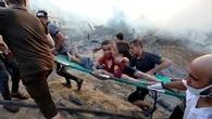 Dokter di Gaza Terpaksa Pakai Senter Kepala dan Operasi Pasien Tanpa Bius Total