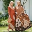 10 Gamis Warna Earth Tone Kombinasi Batik Paling Elegan 2025, Kalem, Syar'i, dan Anggun