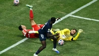 Cedera Mengerikan Jamal Musiala Bikin Alphonso Davies dan Donnarumma Tak Kuasa Tahan Emosi