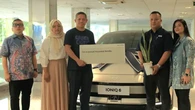 Hoki Banget, Orang Ini Beli Hyundai Stargazer X Dapat Ioniq 6 Gratis