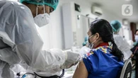Usai Divaksin AstraZeneca Rasakan Gejala Berikut, Segera ke Puskesmas