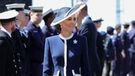 Pesan Rahasia Busana Kate Middleton Saat Kunjungan ke Skotlandia, Siap Melangkah untuk Per...