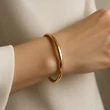 Tips Memilih Gelang Emas 2-5 Gram 18 Karat Sesuai Bentuk Tangan, Sebuah Panduan Praktis