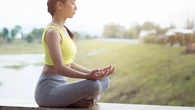 7 Gerakan Yoga untuk Menurunkan Berat Badan, Picu Pembakaran Kalori