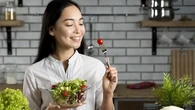 Diet untuk Kulit Sehat: Rekomendasi Makanan yang Mencegah Penuaan Dini