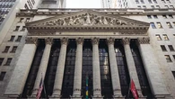 Wall Street Melompat Terdorong Sentimen Laporan Pekerjaan AS Melemah