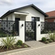7 Rumah Kecil Tapi Mewah dengan Pagar Besi Hitam Doff Minimalis untuk Tampilan Elegan di 2...