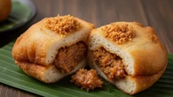 Cara Membuat Roti Goreng Isi Unti Kelapa Tanpa Mixer, Empuk dan Renyah