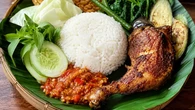 8 Rekomendasi Nasi Tempong di Surabaya yang Pedasnya Bikin Nagih dan Dijamin Ingin Kembali