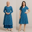 8 Inspirasi Batik Warna Biru Wanita Kekinian, Tampil Modis dan Tetap Klasik