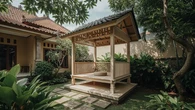 8 Inspirasi Gazebo Mini untuk Halaman Belakang Rumah, Cocok untuk Bersantai Bersama Keluar...
