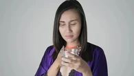 Tenggorokan Kering Bikin Aktivitas Jadi Nggak Keruan? Ini Solusi Jitu yang Bisa Dilakukan!