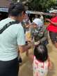 Aksi Istri Wali Kota Bekasi Turun Bantu Korban Banjir, Mengaku Ikut Terdampak