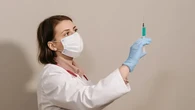 Lindungi dari Hepatitis B, Kemenkes Beri Imunisasi Gratis pada Nakes dan Named