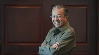 Mahathir Mohamad Kritik Malaysia Manut Saja Kena Tarif Impor Trump 19%