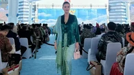 5 Potret Marcella Zalianty di HUT TNI ke-80, Anggun dengan Kebaya Hijau Toska