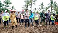 Dukung Penanaman Jagung 1 Juta Hektare, Banyuwangi Siapkan Lahan