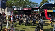 Muncul di BBQ Ride 2026, Pelumas Ini Langsung Curi Perhatian Pecinta 2-Tak