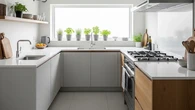 8 Contoh Dapur Kecil yang Tidak Menyebarkan Bau Masakan ke Seluruh Rumah dengan Desain Mod...
