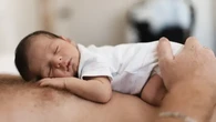 Bayi Baru Lahir Boleh Ditengkurapkan? Dokter Mesty Jelaskan Manfaat bagi Motorik Kasar