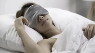 Manfaat Penutup Mata Saat Tidur, Ternyata Bisa Meningkatkan Kualitas Istirahat di Malam Ha...