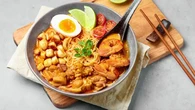 Food Hacks Menikmati Mie Sedaap Singapore Spicy Laksa Biar Makin Naik Level, Buruan Coba S...