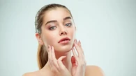 Deretan Tips Agar Terlihat 10 Tahun Lebih Muda, Makan Sayur hingga Yoga Wajah