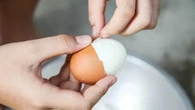Berapa Menit Merebus Telur Agar Salmonella Mati? Hati-Hati kalau Masih Setengah Matang