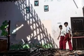 Awal Tahun Ajaran, Siswa SD Grobogan Disambut Kelas yang Ambruk