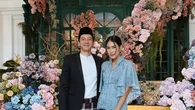 6 Potret Kebaya Brokat Biru Pastel Alika Islamadina di Pernikahan Anak Alya Rohali