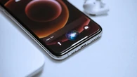 Apple bakal Pakai Google Gemini untuk Tenagai Siri, Rilis Bareng di iOS 26.4 pada 2026