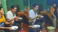 5 Potret Kesederhanaan Duta Sheila On 7 Makan Bakmi Jawa di Kampung, Ditemani Istri