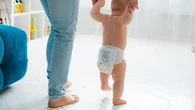 Anak Baru Belajar Berjalan? Pastikan Ganti Popok Secara Berkala agar Tak Pengaruhi Perkemb...
