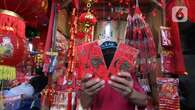 Makna Angpao Imlek, Tak Boleh Diisi Uang dengan Angka Ganjil