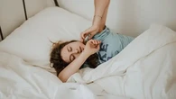 5 Efek Buruk Begadang pada Kulit Wajah, Bikin Terlihat Lebih Tua