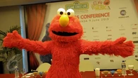 Heboh Elmo Ngaku Kena PHK, Sesame Workshop Klarifikasi