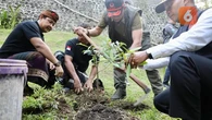 Ini Cara Komunitas 'Si Gila Selingkuh Tukad Bindu' Peringati Hari Bumi