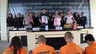 Polisi Tangkap Pencuri Emas Ratusan Juta Milik Pengacara di Tanggamus, Dua Siswi SMA Terli...