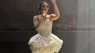 7 Potret Gisella Anastasia Kembali Nyanyi di Panggung Besar hingga Momen Pernikahan Sahaba...