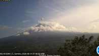 Gunung Semeru Erupsi 1.000 Meter ke Arah Barat Daya