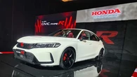 Honda Civic Type R Sabet Gelar Hot Hatch of The Year 2025