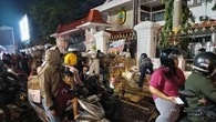 Penampakan Kantor Bupati Sudewo Usai Digeruduk Ribuan Pendemo: Gelap dan Sampah di Mana-Ma...