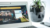 Twitter Gandeng Associated Press dan Reuters untuk Tangkal Misinformasi