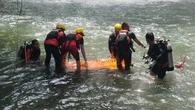 Asyik-Asyik Berujung Duka, 2 Remaja Meninggal saat Berenang di Air Terjun Lubuk Law Pesawa...