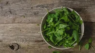 5 Tips Cegah Batu Ginjal, Salah Satunya Hindari Makan Bayam Berlebihan