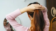 8 Tanda Anda Mengalami Sindrom Anak Perempuan Pertama