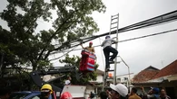 Pemkot Bandung Ancam Potong Kabel Semrawut Usai Telan Korban Jiwa